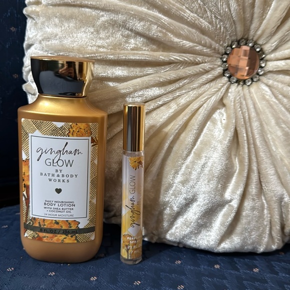 Bath & Body Works Other - BATH & BODY WORKS SET. . . GINGHAM GLOW SCENT